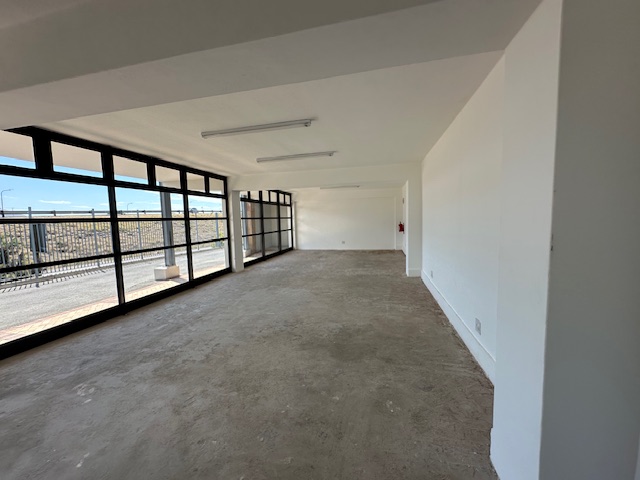 To Let commercial Property for Rent in Maitland Western Cape
